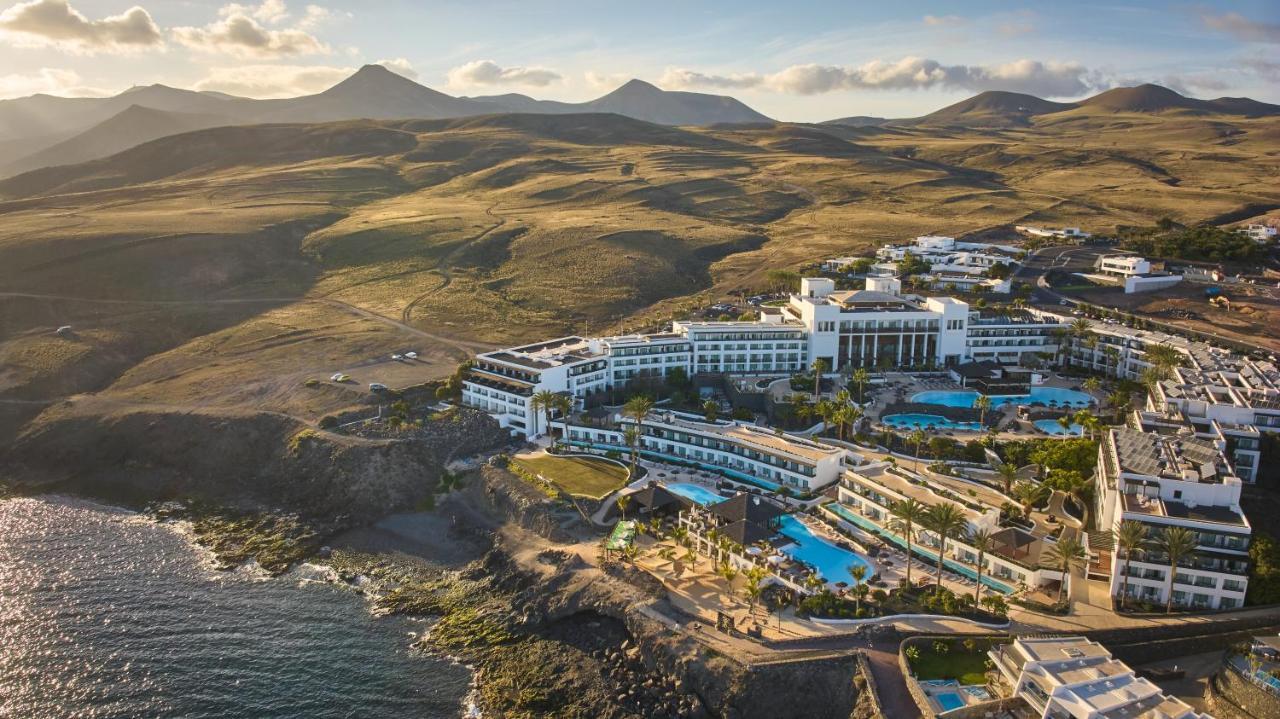 Secrets Lanzarote Resort & Spa - Adults Only Puerto Calero Exteriör bild Aerial view of the resort